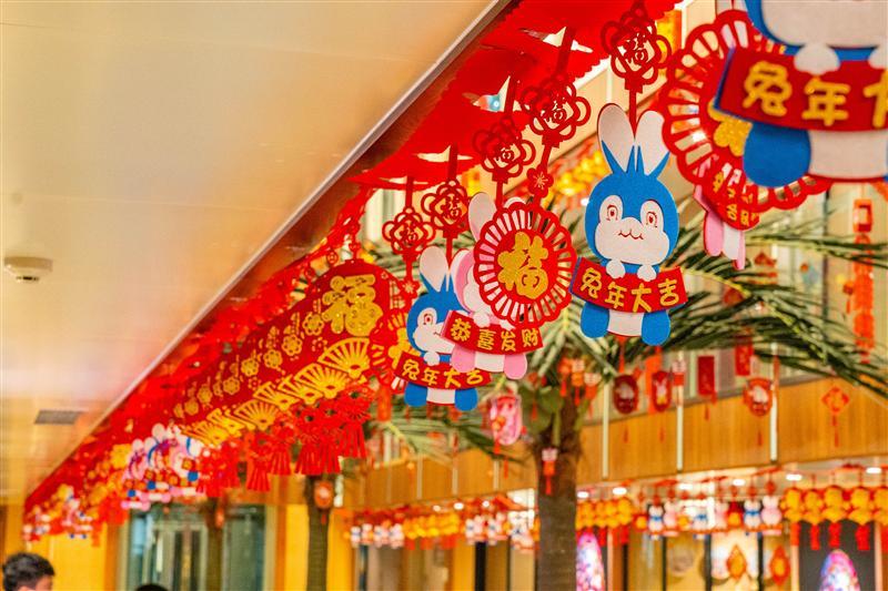 長江叁號春節航次金色大街