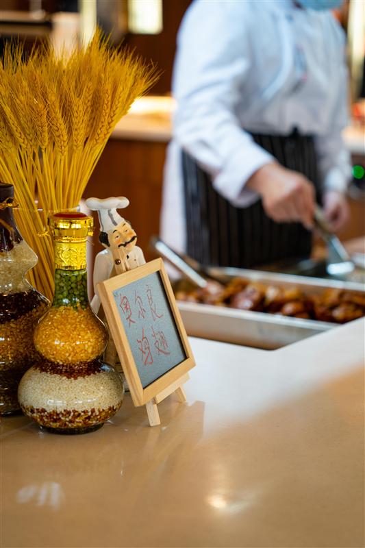 Three Gorges Yangtze River No.3 Restaurant