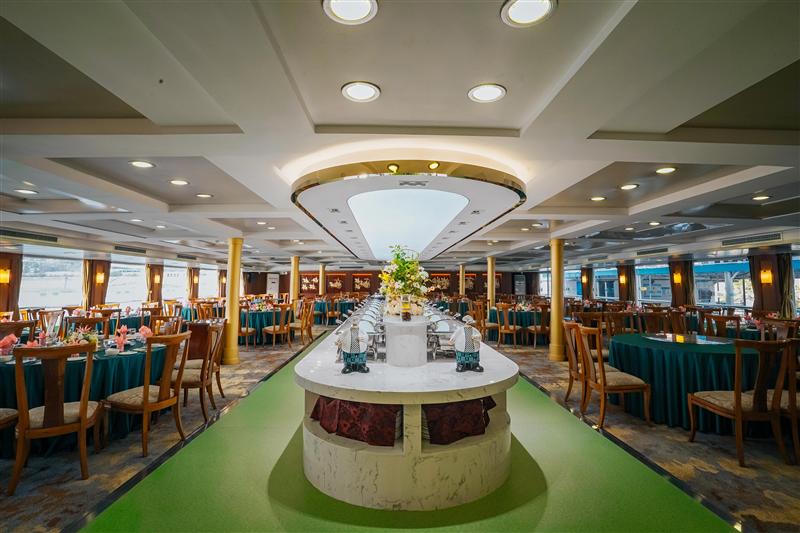 长江壹号2F自助餐厅