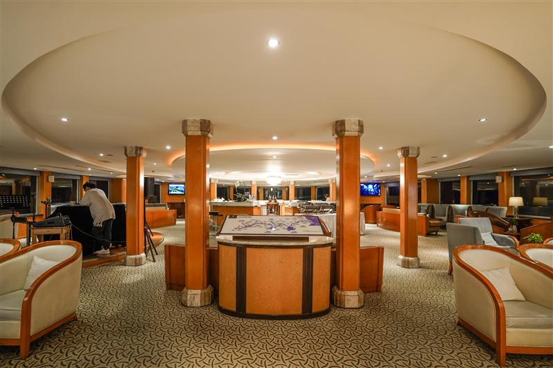 三峡长江探索探索酒吧