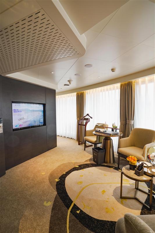 Century Oasis Oasis Suite