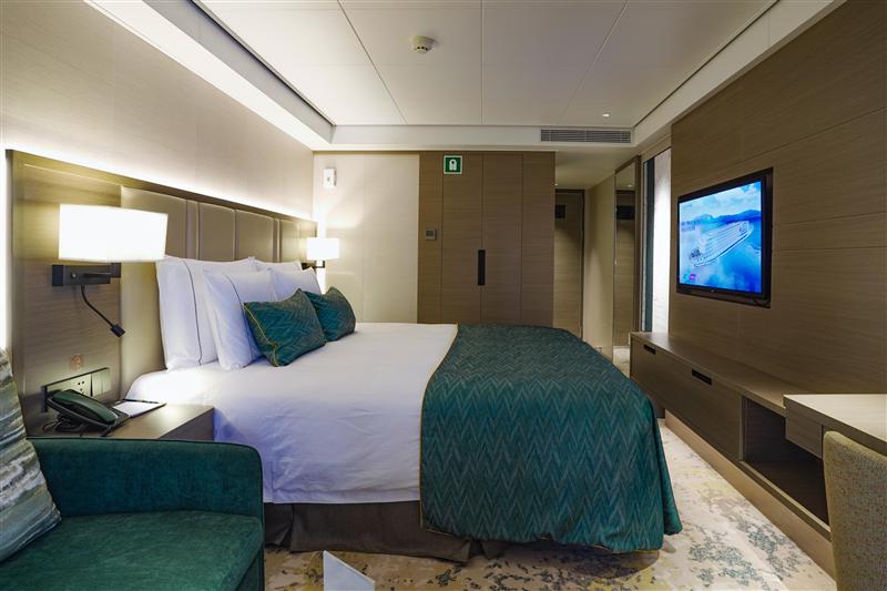 Century Oasis Deluxe King Room