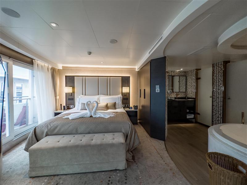 Century Glory Presidential Suite