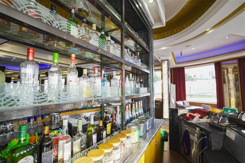 三峡丰都港总统七号酒吧多功能厅