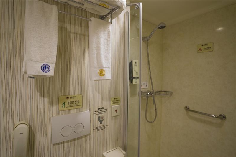 总统八号阳台标准间