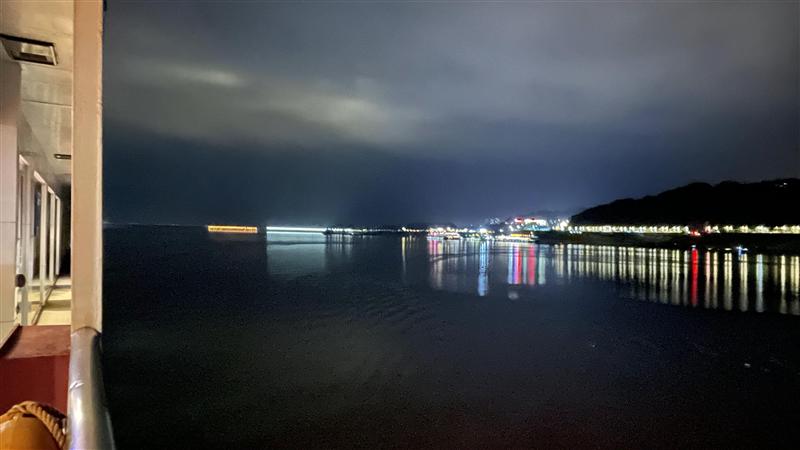 三峡游轮长江印象夜景秭归港离岗