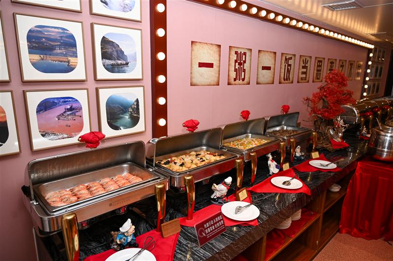 三峽長江記憶公區設施客人互動