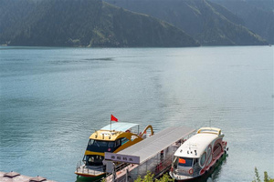 南方列车 潇湘号 乌鲁木齐 天山天池景区