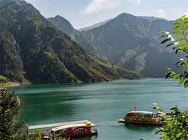 南方列车 潇湘号 乌鲁木齐 天山天池景区