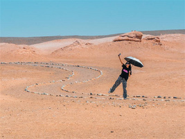 南方列车 潇湘号 哈密 大海道魔鬼城