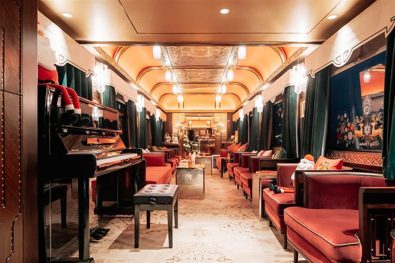 客厅车（圣诞）