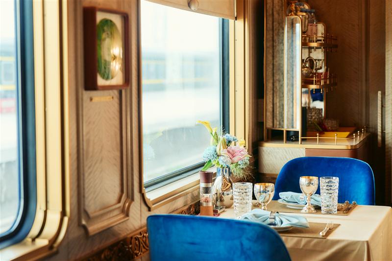 丝路梦享号列车客房