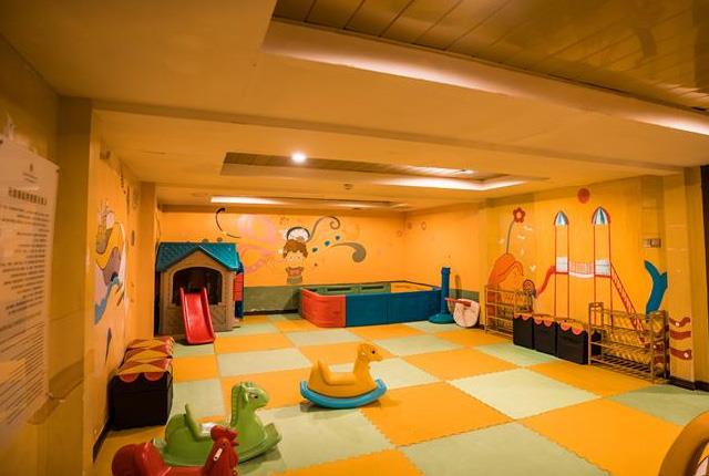 Yangtze Gold No.3 Cruise-Children's Playground