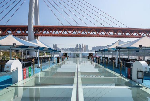 黃金6號遊輪陽光甲板1