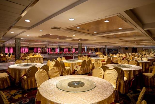 黃金6號遊輪自助餐廳