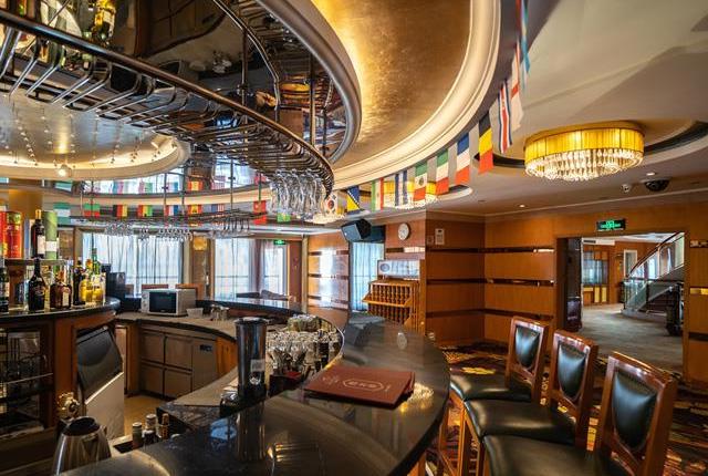 Interstellar Crystal Cruise-Multifunction Room