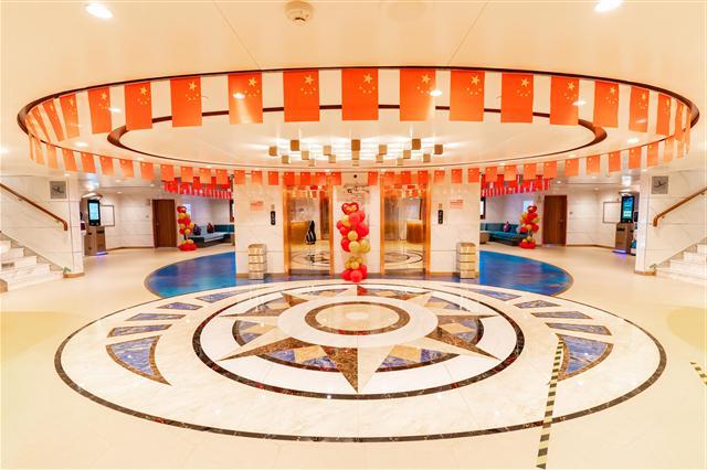 Yangtze No.3 Cruise-Lobby front desk