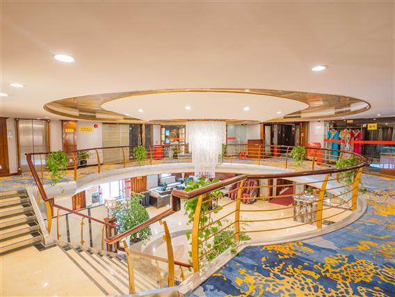 Royal Starlight Cruise-Stalls