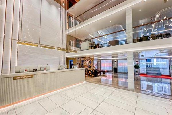 世紀遠航號遊輪大堂