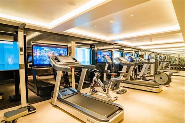 世紀遠航號遊輪健身房