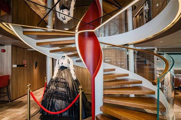 世紀遠航號遊輪茜茜酒廊