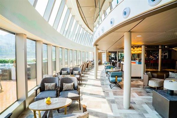 世紀遠航號遊輪茜茜酒廊1