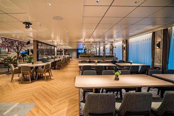 世紀遠航號遊輪自助餐廳