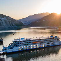 長江三峽新高湖遊輪